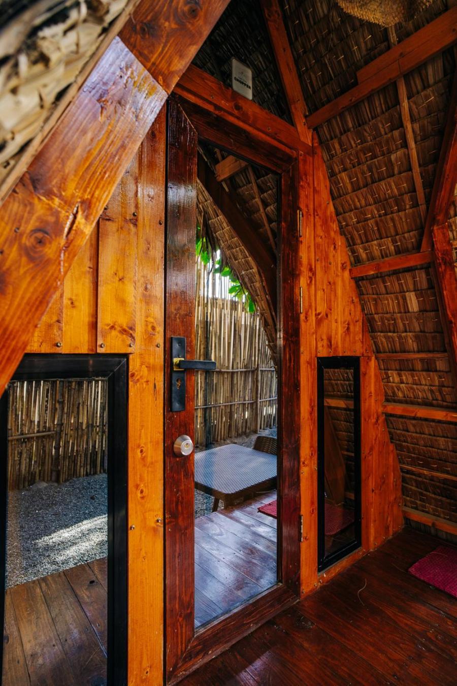 Straw Huts Liwliwa Hotell San Felipe  Eksteriør bilde